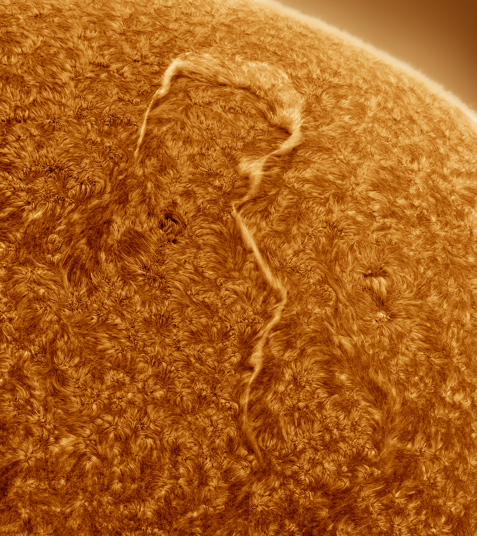 A question mark-like structure on the Sun