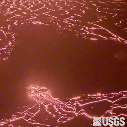 A screenshot of the livestream Hawaii's Mount Kilauea volcano eruption.